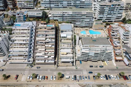 Departamento En Venta De 4 Dorm. En Concón