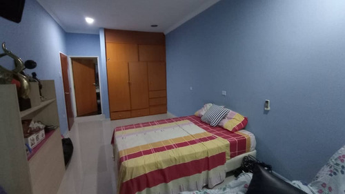 Imagen 19 de 27 de Casa En Urb. Las Morochas Fg