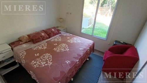 Casa En Venta Barrio Semi Cerrado En Loma Verde.