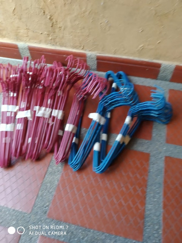 Ganchos Para Ropa Plastiflex , Armonía Flex (Usado)