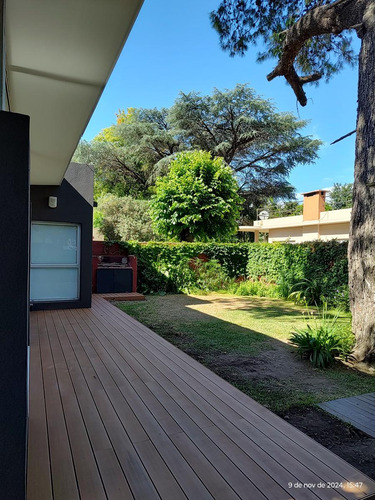 Casa Venta Villa Elisa 2 Dormitorios Cocheras Parque Asfalto Servicios