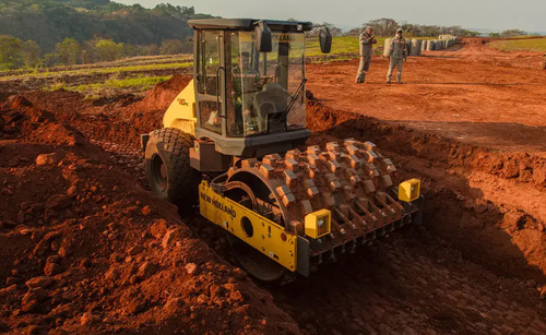 New Holland Compactador Liso Y Cabra Movimiento De Suelos