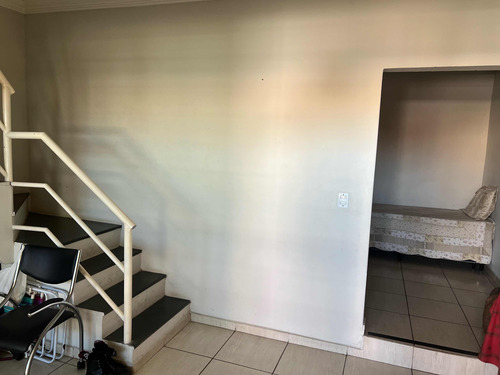 Ótima Casa A Venda Em Sorocaba - Sp Com 214,30mts, 2 Suítes