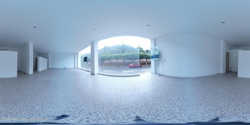 Imagen 1 de 3 de Vendo Comercial En Prados Del Este C.m 22-2258