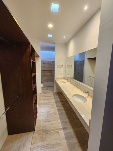 Casa En Renta, En Ascalaii, Con 2 Recamaras, Equipado