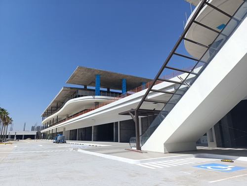 Locales En Centro Comercial