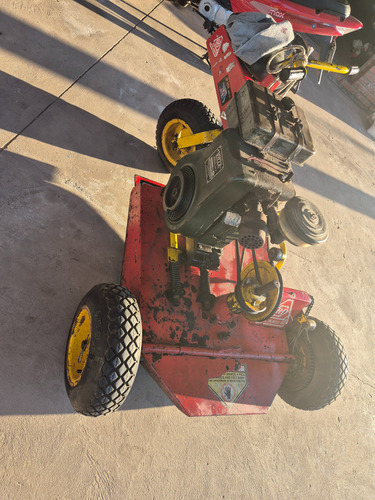 Tractor Corta Pasto Rolan, Motor Villa 8 Hp