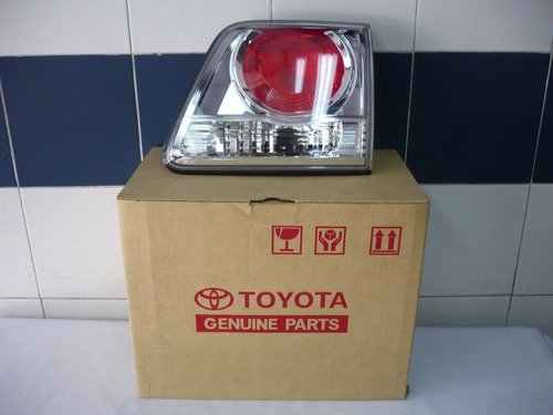 Stop Compuerta Derecho Toyota Fortuner 2012 15 Nuevo Origina