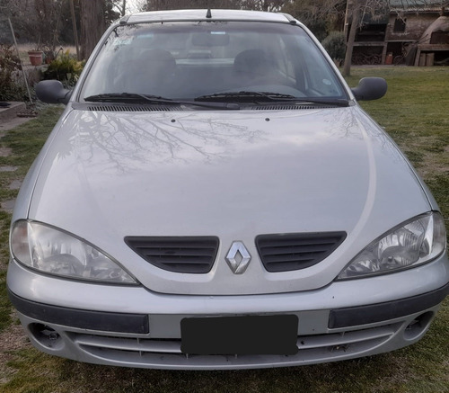 Renault Megane 1.9 I Tric Pack Plus