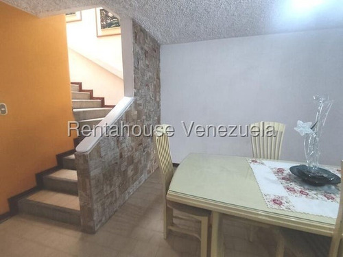 Juan Carlos González. Renta House Carabobo Alquila Casa Urb. Las Clavellinas Valencia Mls #25-18405 Rah/jcg.
