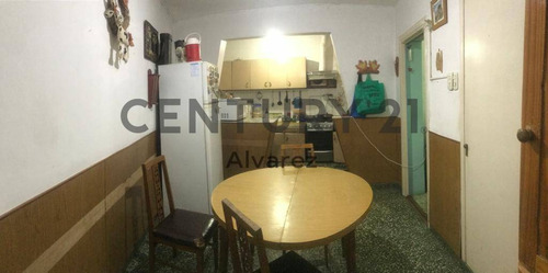 Imagen 13 de 21 de Venta De Lote Con Excelente Zonificación En El Centro De Lanús Este.