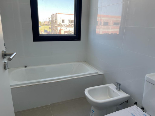 Casa En Venta Puertos Escobar Barrio Araucarias