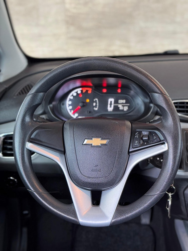 Chevrolet Onix ONIX HATCH LT 1.0 8V FlexPower 5p Mec.