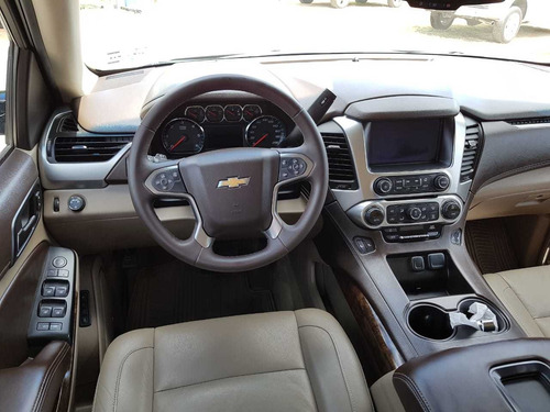 Imagen 7 de 14 de Chevrolet Suburban 5.3 Lt V8 Piel 2da Cubo At 2015