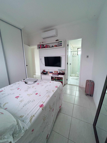 Apartamento 3/4 C/ Dependência Completa Revertida Em Suite