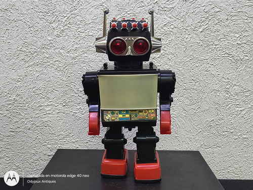 Robot Saturn Vintage Años 80's En Caja Completo De Colección Robot Saturn Vintage Negro (Usado)