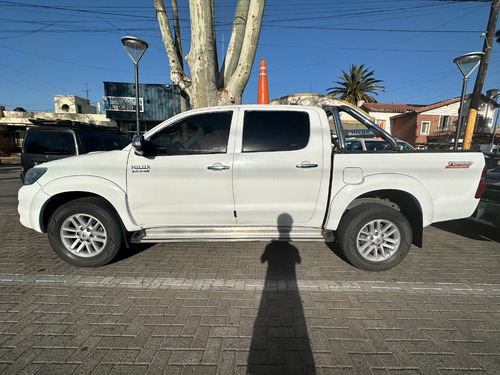 Toyota Hilux 3.0 Cd Srv Cuero 171cv 4x2