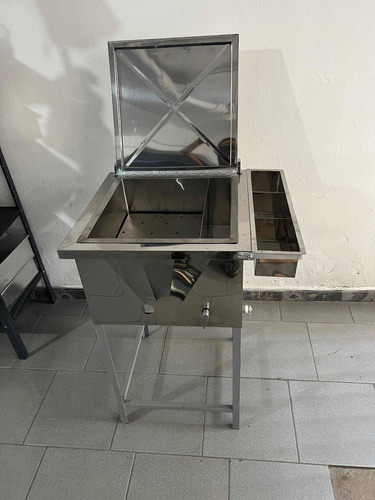 Baño De María Para Pan Y Salchichas Perros Calientes