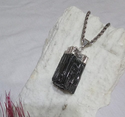 Dije Piedra Natural En Bruto Turmalina Negra Negro