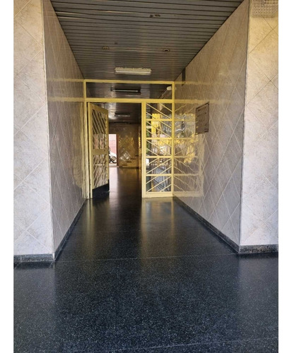 Departamento Céntrico De 3 Dormitorios Con Cochera