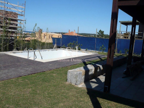 Espectacular Casa En Venta - 6 Dorms - El Chorro- Ref: 11665