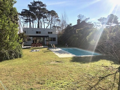 Imagen 2 de 22 de Casa En Venta De 4 Dormitorios En Pinares (ref: Lij-5705)