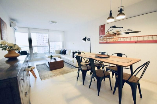 Apartamento En Venta De 2 Dormitorios En Playa Mansa