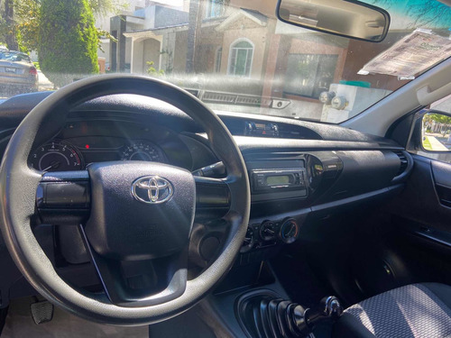 Imagen 14 de 14 de Toyota Hilux 2017 2.7 Cabina Doble Base Mt