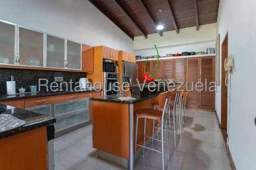 LG Vendo Hermosa Casa En La Urb. La Lagunita (2 Casas En 1 )