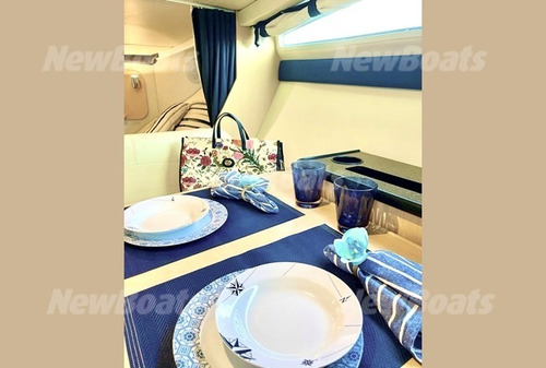 Imagem 9 de 15 de Bayliner 310 2014 Carreta, Bote, Gerador, 200 Horas