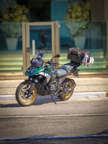 Com Protetor De Motor Givi Instalado, Baús Laterais Nunca U