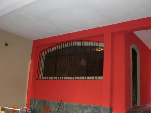 Dois Sobrados No Mesmo Terreno, Total De Cinco Quartos, Cômodos Amplos, 303m² De Área Construída