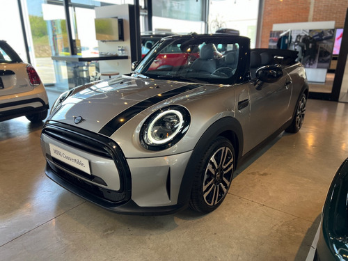 Mini Cooper Convertible Iconic 2024