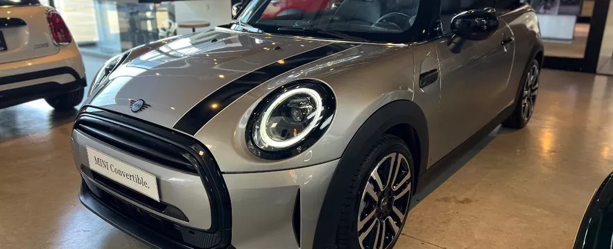 Mini Cooper Convertible Iconic 2024