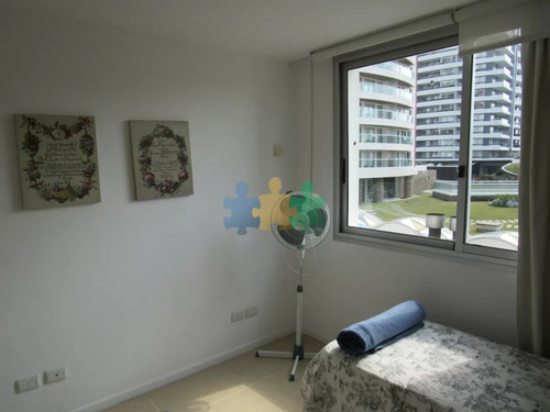 Vendo O Alquilo Apartamento De 3 Dormitorios Y Dependencia En Punta Del Este - Ref : Eqp3665