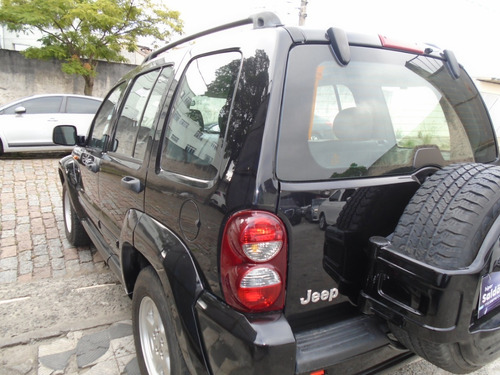 Imagem 3 de 9 de Cherokee Sport