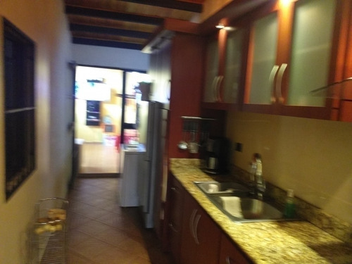 Imagen 1 de 14 de 415476 Liliana Trias 04140432833 Townhouse Venta La Cumaca