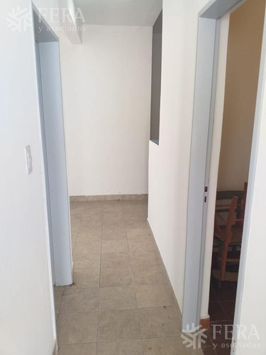 Imagen 6 de 11 de Venta De Departamento Tipo Casa 2 Ambientes En Bernal (11592)