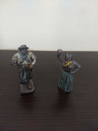 2 Gaucho Paisana Pareja Bailando Figura De Plomo Maquetas 