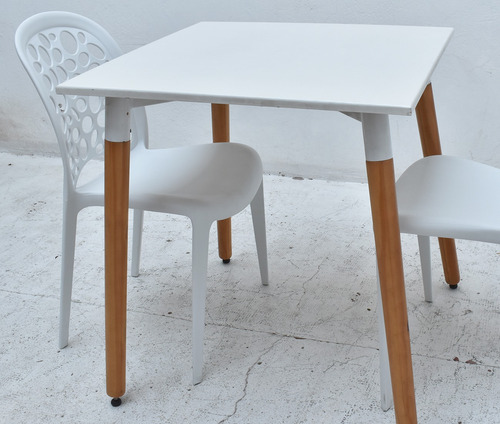 Combo Mesa Bar Eames 70 + 2 Sillas Capri - Muebles Castelar Blanco Liso