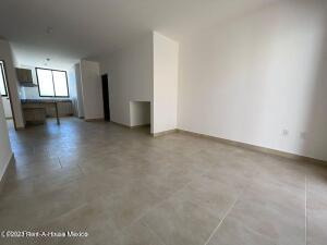 Departamento En Planta Baja Con Terraza, 2 Recamaras - Renta. Zakia