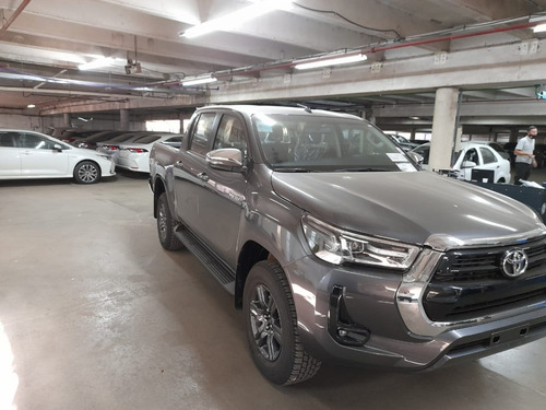 Toyota Hilux 2.8 Cd Srv 204cv 4x2 Aut 2021 0km