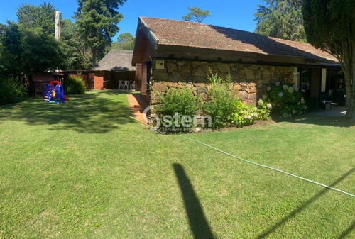 Imagen 17 de 20 de Cómoda Propiedad En Venta En Barrio Marly - Punta Del Este. 3 Dormitorios 2 Baños.