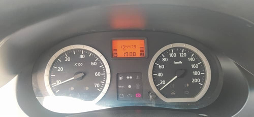 Imagen 15 de 15 de Renault Logan Sincronico Gas