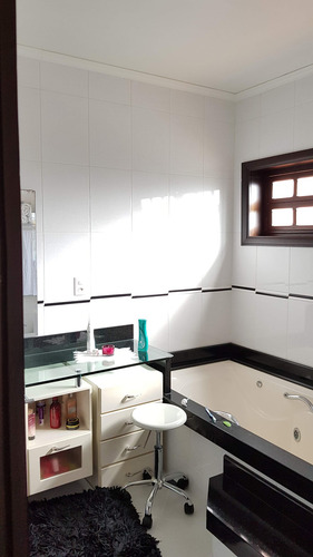Imagem 12 de 13 de Casa Em Pirabeiraba | 1 Suíte Master + 2 Dormitorios | 4 Vagas De Garagem | Proximo Ao Bethesda - Sa01975 - 69732743
