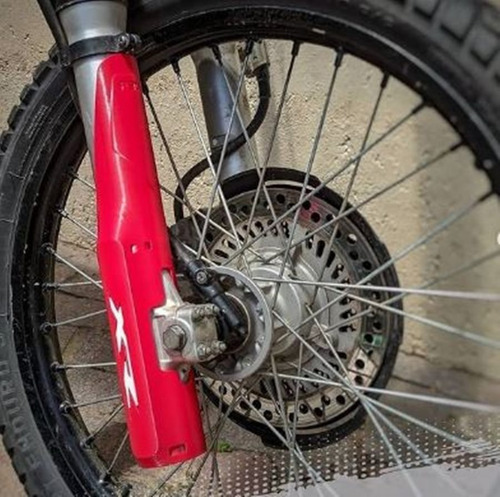 Imagen 4 de 7 de Protector Horquilla F3d Rojo Xr250 Tornado Shop