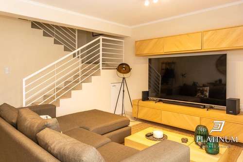Venta Dúplex 2 Dormitorios Grand Bourg Con Cochera