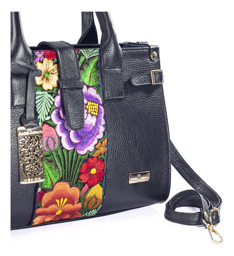 Bolsa De Piel Con Telar Zinacantan Hecho A Mano Color Negro Diseño de la tela Samantha telar zinacantan