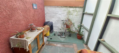 Casa En Venta De 5 Dormitorios En La Reina