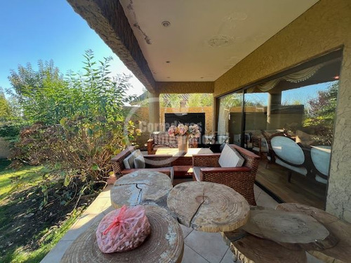 Casa En San Carlos De Apoquindo, 5d 7b, Conexión Subterránea